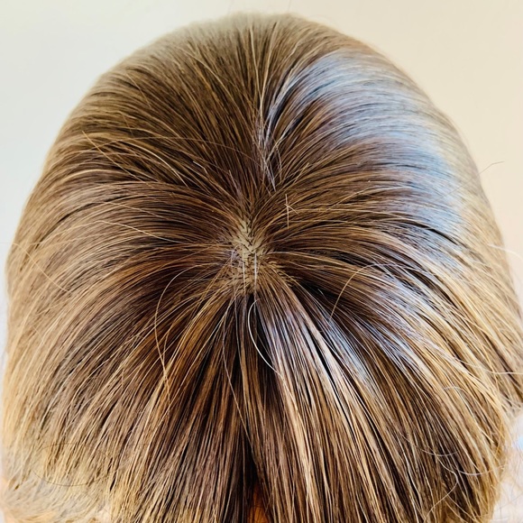 A Pretty 20” Toffee Brown Premium Fiber Wig with Bangs for Daily Wear or Events - Picture 3 of 11